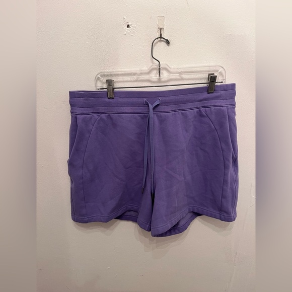 Lululemon Scuba High-Rise Short 5" Dark Lavender Size 14 - Picture 7 of 10